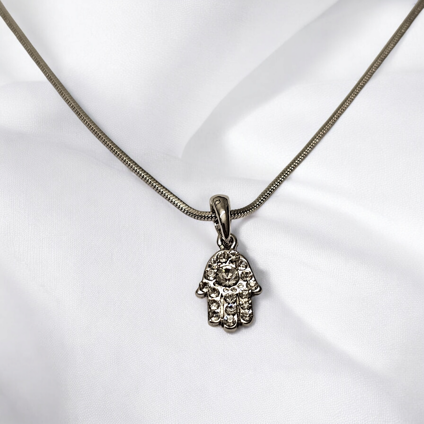 Silver Chain With Opaline Hamsa Pendant